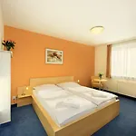 Krumlov - Massage Pensión 4*