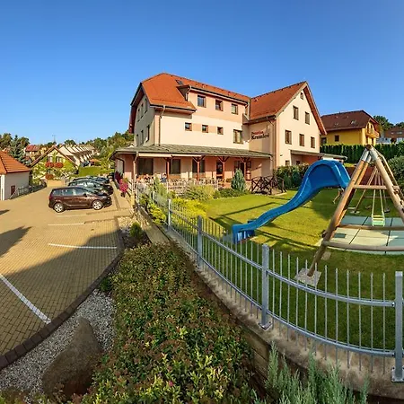 Krumlov - Massage ゲストハウス チェスキー クルムロフ