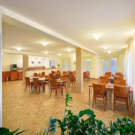 Krumlov - Massage ゲストハウス 4*